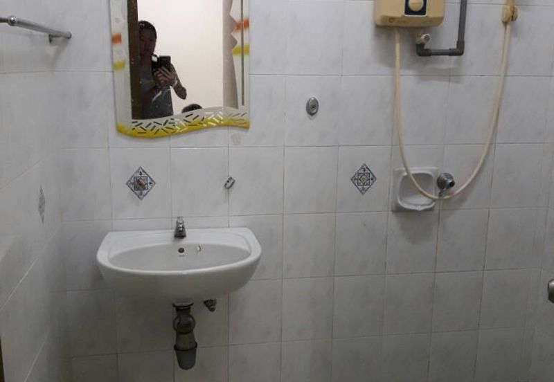 Bandar Sungai Long, Selangor 2 Storey Terrace House For Rent 