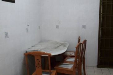 Bandar Sungai Long, Selangor 2 Storey Terrace House For Rent 