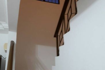 Bandar Sungai Long, Selangor 2 Storey Terrace House For Rent 