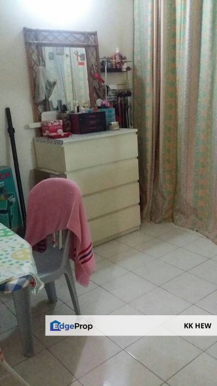 TAMAN SEMENYIH MEWAH, SEMENYIH, SELANGOR 2 STOREY TERRACE HOUSE FOR SALE RM630K, Selangor, Semenyih