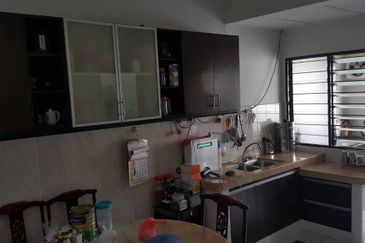 Taman Pinggiran Putra