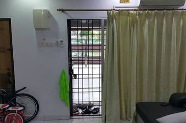 Taman Pinggiran Putra