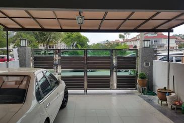 Taman Pinggiran Putra