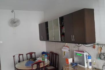 Taman Pinggiran Putra