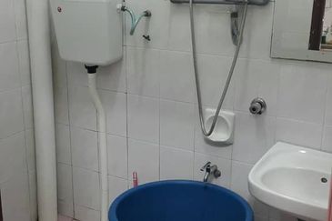 Taman Pinggiran Putra