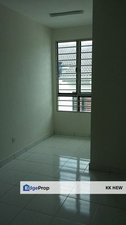 SEMENYIH PARKLANDS, SEMENYIH, SELANGOR 2 STOREY TERRACE HOUSE FOR SALE, Selangor, Semenyih