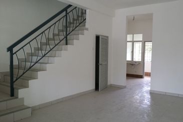 Taman Anggerik Villa