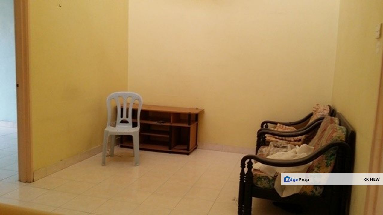 TAMAN BUKIT MEWAH, KAJANG, SELANGOR 2 STOREY TERRACE HOUSE FOR SALE RM520K, Selangor, Kajang