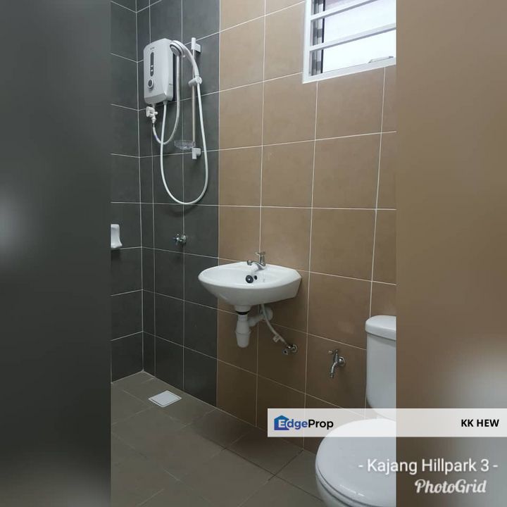 HILLPARK 3, PHASE 2 (CASSIA), SEMENYIH, SELANGOR 2 STOREY TERRACE HOUSE FOR SALE (RENOVATED), Selangor, Semenyih