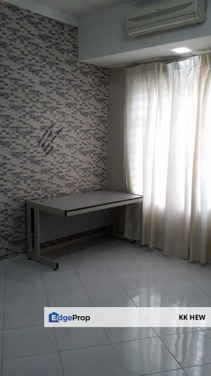 JALAN IMPIAN INDAH, KAJANG, SELANGOR 2 STOREY TERRACE HOUSE FOR RENT (RENOVATED), Selangor, Kajang