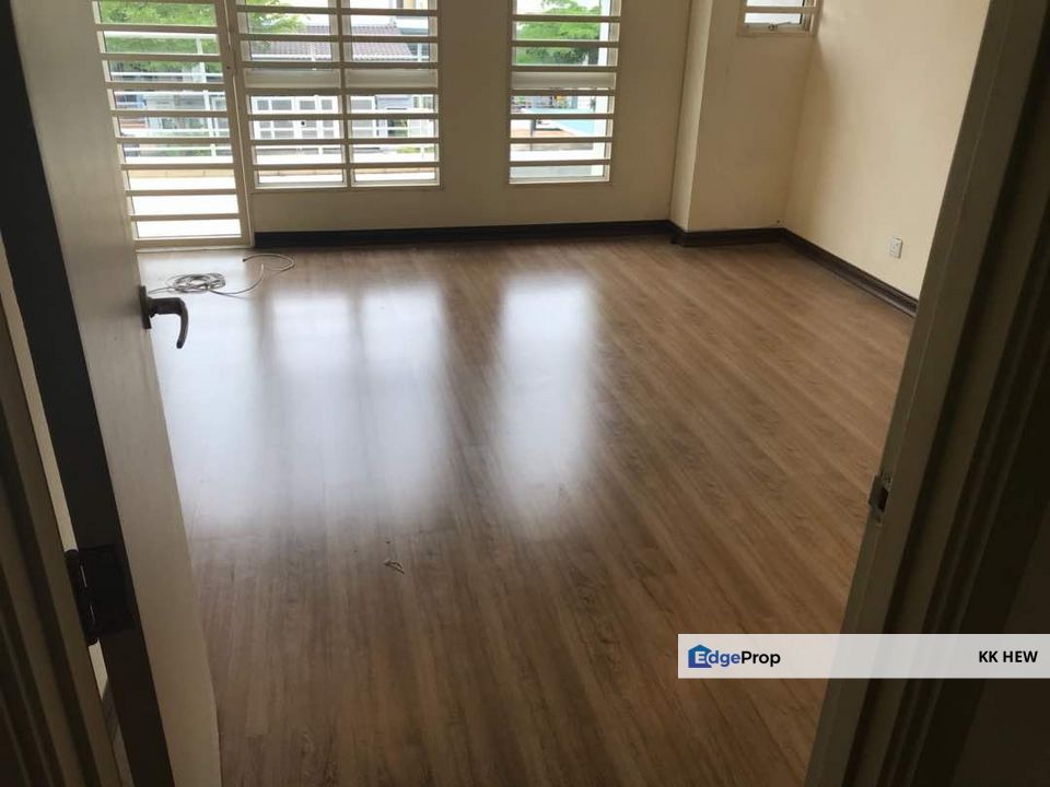 KAJANG 2, KAJANG, SELANGOR 2 STOREY TERRACE HOUSE FOR RENT (PARTIALLY FURNISHED), Selangor, Kajang