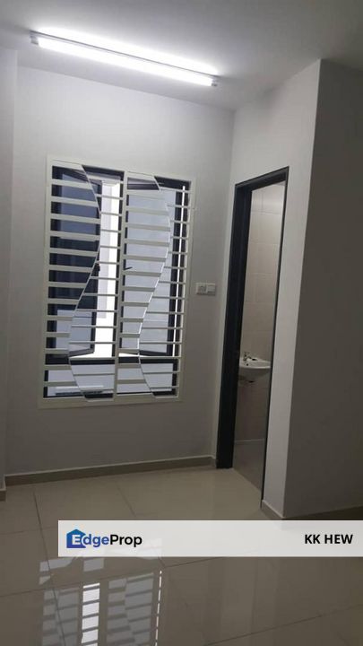 KAJANG EAST, SEMENYIH, SELANGOR 2 STOREY TERRACE HOUSE FOR RENT (BASIC UNIT), Selangor, Semenyih