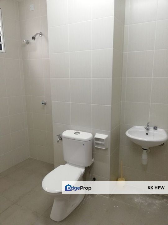 KAJANG EAST, SEMENYIH, SELANGOR 2 STOREY TERRACE HOUSE FOR RENT (PARTIALLY FURNISHED), Selangor, Semenyih