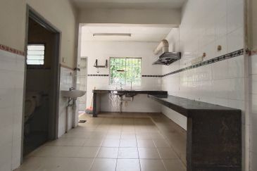Taman Sri Mawar Semenyih For Rent 