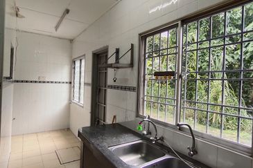 Taman Sri Mawar Semenyih For Rent 