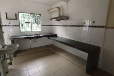 Taman Sri Mawar Semenyih For Rent 