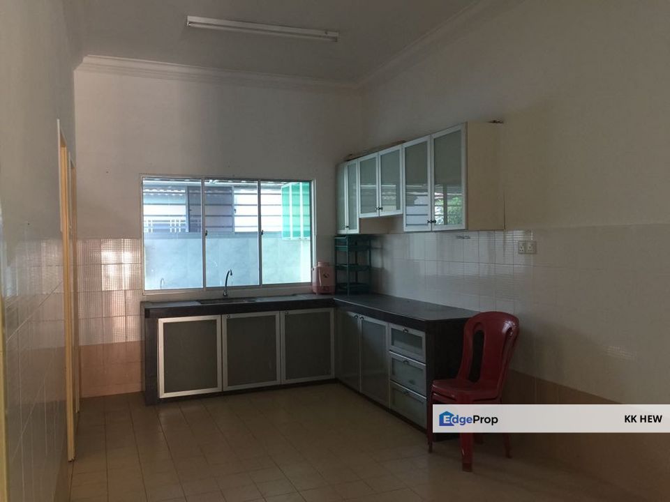 TAMAN PRIMA SAUJANA, KAJANG, SELANGOR 2 STOREY TERRACE HOUSE FOR SALE (END LOT & EXTENDED), Selangor, Kajang