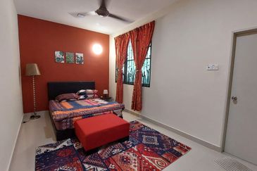 Puncak Pinggiran Putra