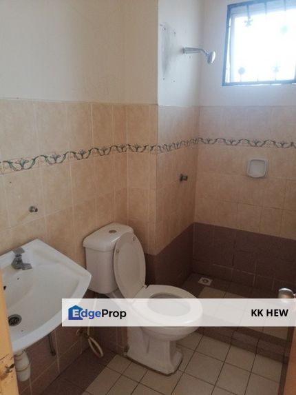 PUNCAK SAUJANA, KAJANG, SELANGOR 2 STOREY TERRACE HOUSE FOR SALE (PARTIALLY FURNISHED), Selangor, Kajang