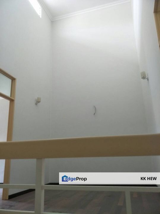 PUNCAK SAUJANA, KAJANG, SELANGOR 2 STOREY TERRACE HOUSE FOR RENT RM1,600, Selangor, Kajang
