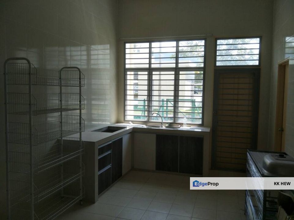 PUNCAK SAUJANA, KAJANG, SELANGOR 2 STOREY TERRACE HOUSE FOR RENT RM1,600, Selangor, Kajang
