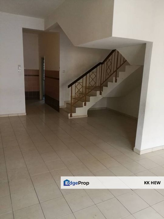 PUNCAK SAUJANA, KAJANG, SELANGOR 2 STOREY TERRACE HOUSE FOR RENT (BASIC UNIT), Selangor, Kajang
