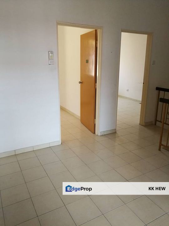PUNCAK SAUJANA, KAJANG, SELANGOR 2 STOREY TERRACE HOUSE FOR RENT (BASIC UNIT), Selangor, Kajang
