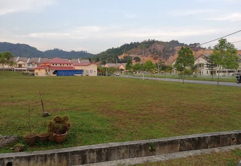 Puncak Saujana