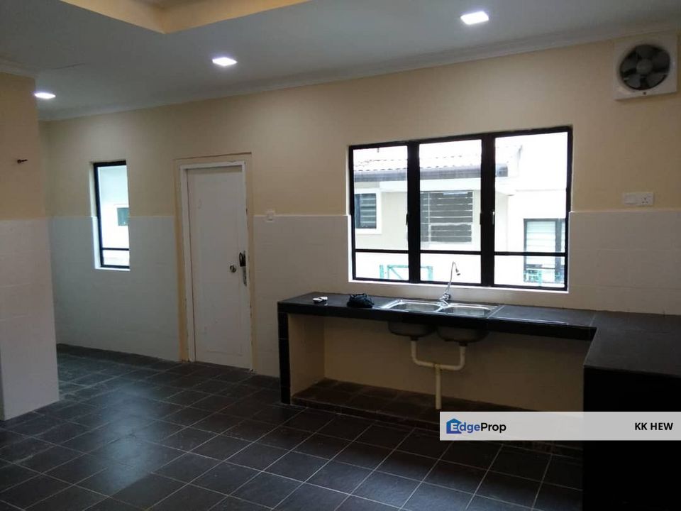 PUNCAK SAUJANA, KAJANG, SELANGOR 2 STOREY TERRACE HOUSE FOR RENT RM1800, Selangor, Kajang