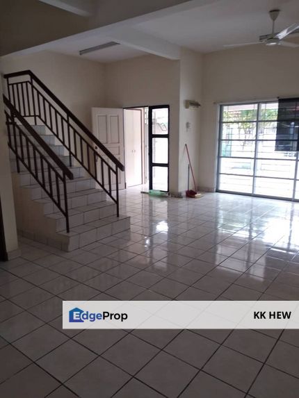 PUNCAK UTAMA, KAJANG, SELANGOR 2 STOREY TERRACE HOUSE FOR RENT (BASIC UNIT), Selangor, Kajang