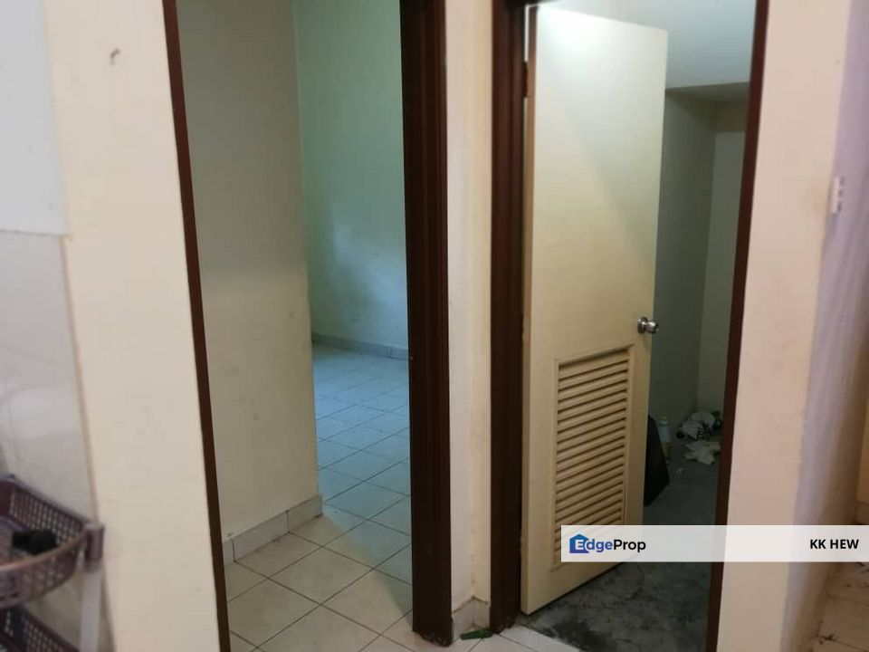 PUNCAK UTAMA, KAJANG, SELANGOR 2 STOREY TERRACE HOUSE FOR RENT RM500K, Selangor, Kajang