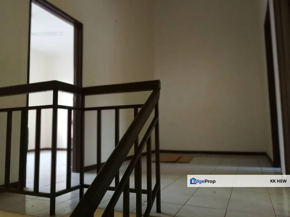 PUNCAK UTAMA, KAJANG, SELANGOR 2 STOREY TERRACE HOUSE FOR RENT RM500K, Selangor, Kajang