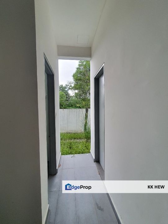 TAMAN PRIMA SAUJANA, KAJANG, SELANGOR 3 STOREY SUPERLINK HOUSE FOR SALE, Selangor, Kajang