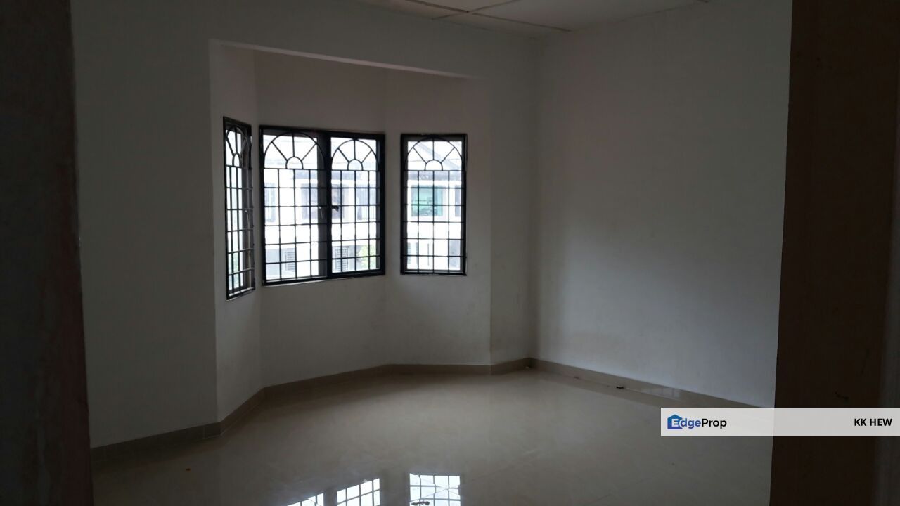 TAMAN HARMONI, SEMENYIH, SELANGOR 2 STOREY TERRACE HOUSE FOR SALE RM540K, Selangor, Semenyih