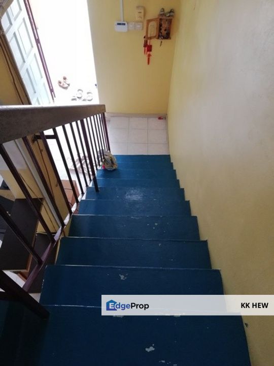 TAMAN KANTAN PERMAI, KAJANG, SELANGOR 2 STOREY TERRACE HOUSE FOR RENT (PARTIALLY FURNISHED), Selangor, Kajang