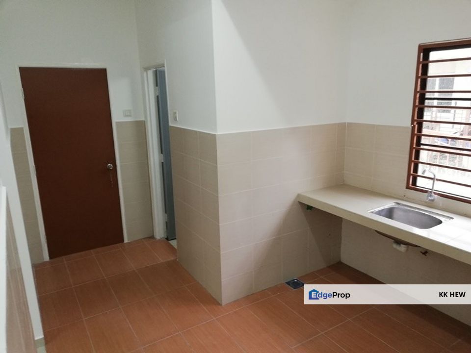 TAMAN REKO MUTIARA, KAJANG, SELANGOR 2 STOREY TERRACE HOUSE FOR SALE (PARTIALLY FURNISHED), Selangor, Kajang