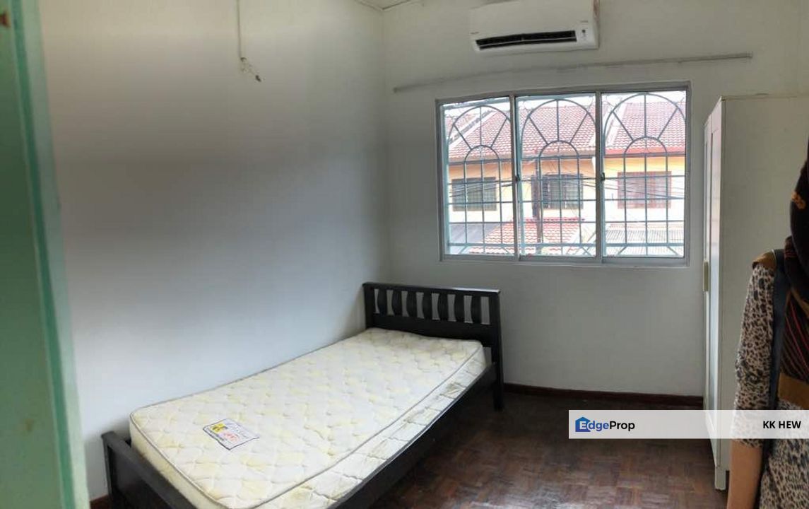 TAMAN SRI KENARI, KAJANG, SELANGOR 2 STOREY TERRACE HOUSE FOR SALE, Selangor, Kajang