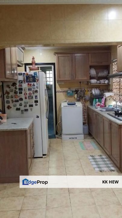 TAMAN SRI KENARI, KAJANG, SELANGOR 2 STOREY TERRACE HOUSE FOR SALE (END LOT), Selangor, Kajang