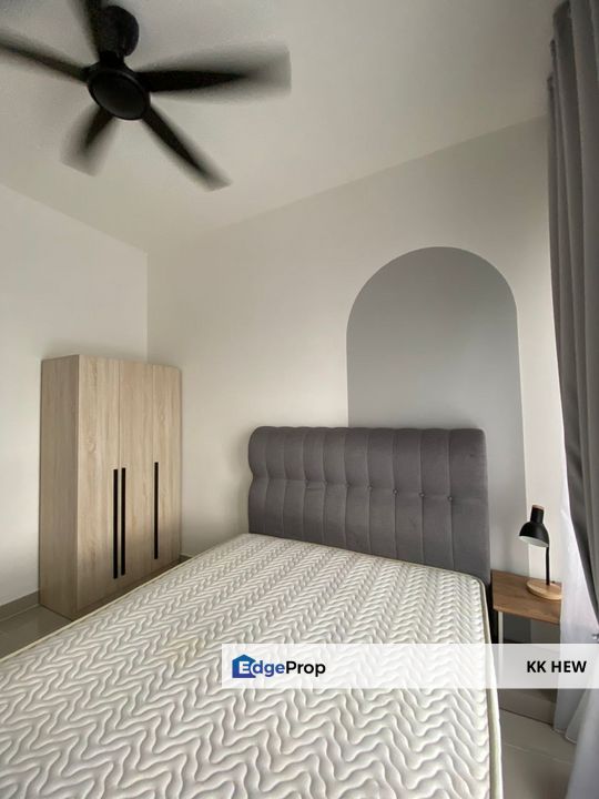 MKH BOULEVARD 2, KAJANG, SELANGOR SERVICED APARTMENT FOR RENT 2+2 ROOM 2 BATH (NEW UNIT, FULLY FURNISHED), Selangor, Kajang