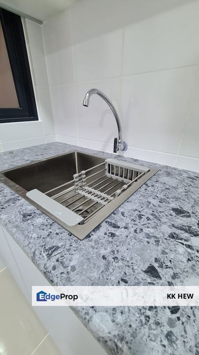 MKH BOULEVARD 2, KAJANG, SELANGOR SERVICED APARTMENT FOR RENT (NEW UNIT, PARTIALLY FURNISHED), Selangor, Kajang