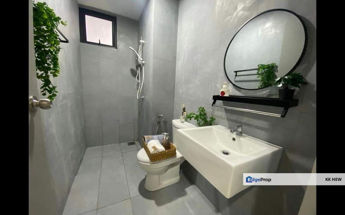 MKH BOULEVARD 2, KAJANG, SELANGOR SERVICED APARTMENT FOR RENT (MASTER ROOM, FULLY FURNISHED), Selangor, Kajang