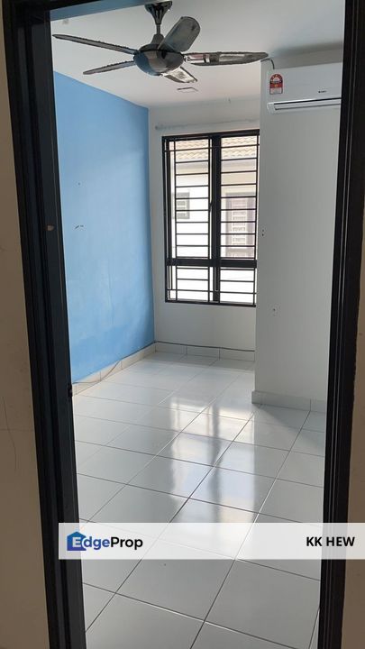 SEMENYIH PARKLANDS, SEMENYIH, SELANGOR 2 STOREY TERRACE HOUSE FOR RENT RM1300, Selangor, Semenyih