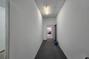 LHDN (PKH) NILAI, Desa Cempaka Shop For Rent