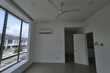 Fairfield Residences, Tropicana Heights