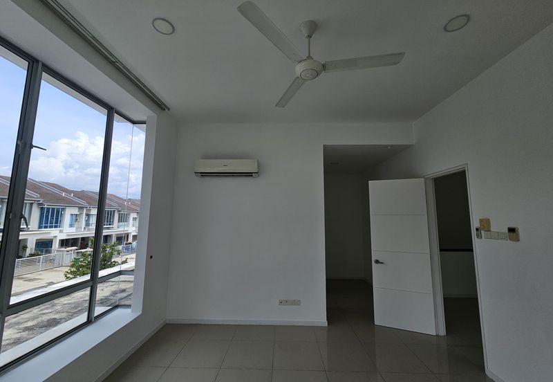 Fairfield Residences, Tropicana Heights