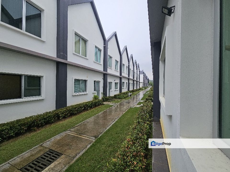 Eco Forest Ebonylane 2 Storey Partly Furnish 22x70, Selangor, Semenyih