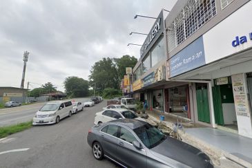 [Facing Mainroad] 2 Storey Shop For Rent, Jalan Desa Semenyih, Taman Desa Semenyih, 43500 Semenyih, Selangor