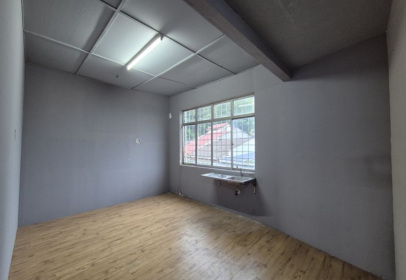 [Facing Mainroad] 2 Storey Shop 1st Floor For Rent, Jalan Desa Semenyih, Taman Desa Semenyih, 43500 Semenyih, Selangor