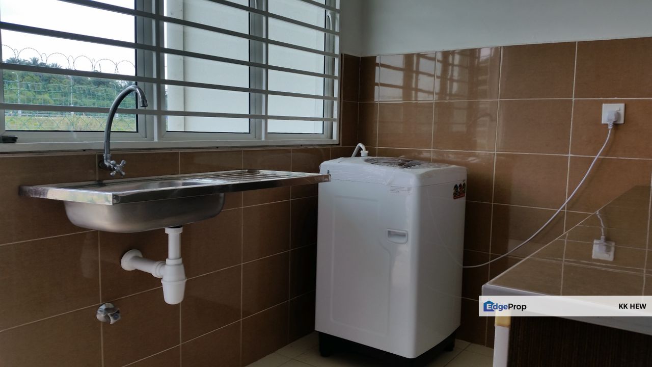 (24x70/Fully Furnish) Taman Tiara East Broga Semenyih Nottingham Rent #003, Selangor, Semenyih