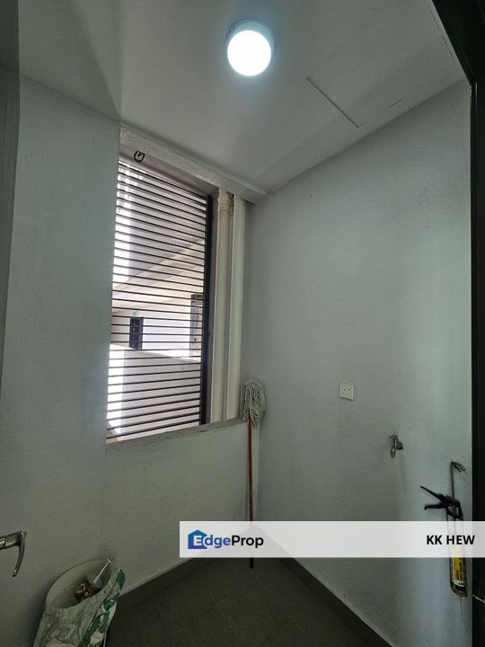 Kiara Plaza Semenyih | FREEHOLD | 2 Carpark | RM288K Only!, Selangor, Semenyih